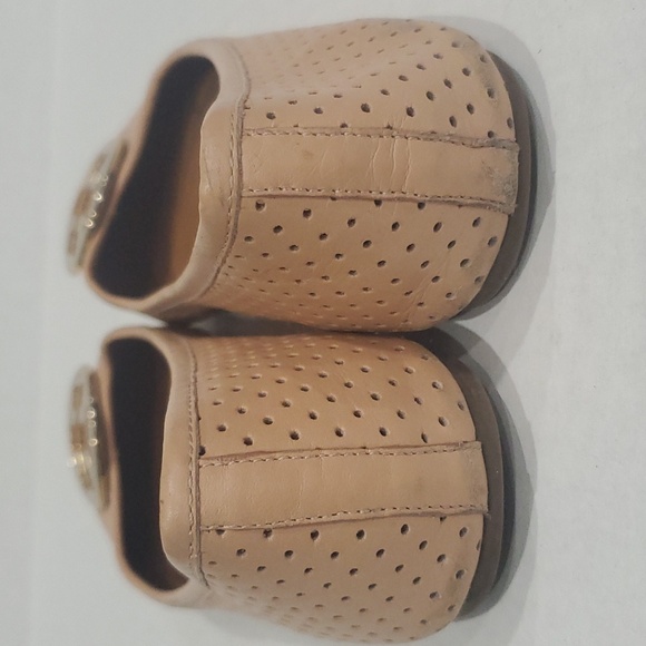 Tory Burch Reva Perforated Leather Ballet Flats Nude/Sable Gold Logo US 9 - Picture 5 of 9
